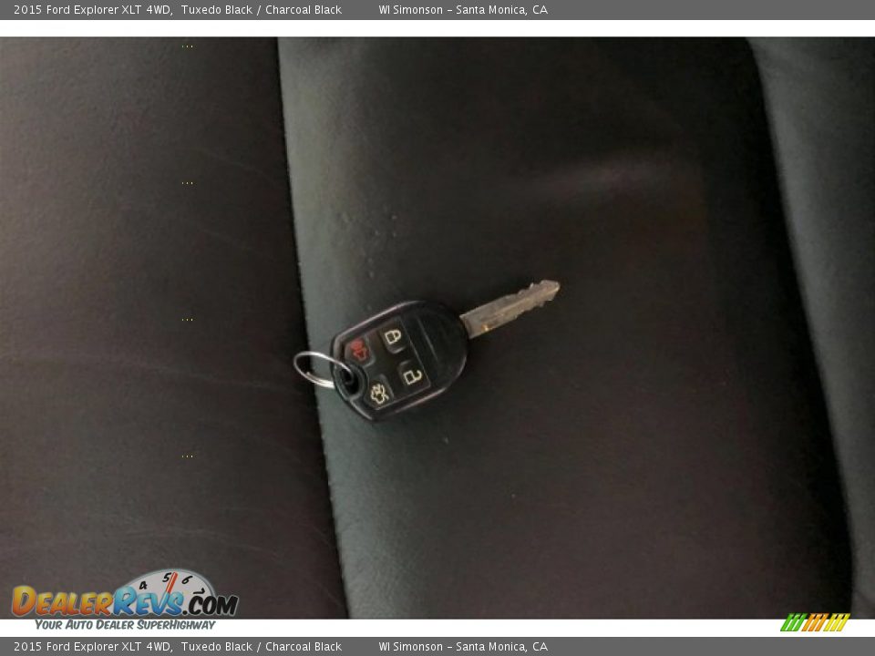2015 Ford Explorer XLT 4WD Tuxedo Black / Charcoal Black Photo #11