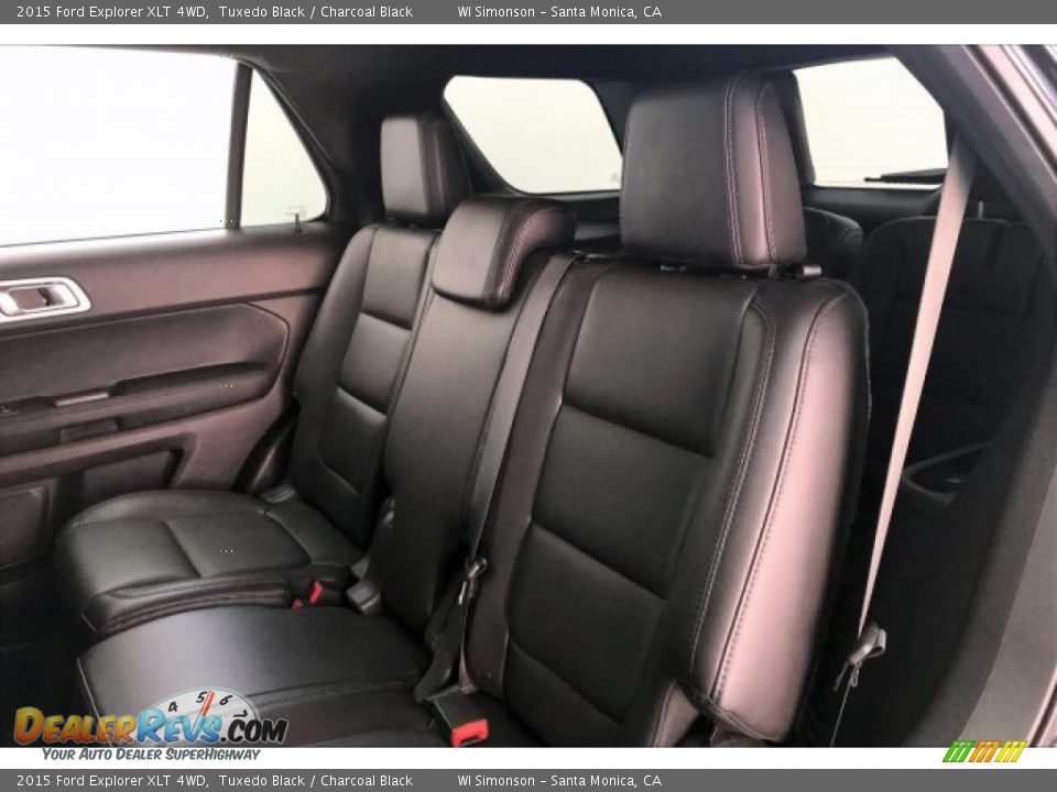 2015 Ford Explorer XLT 4WD Tuxedo Black / Charcoal Black Photo #15