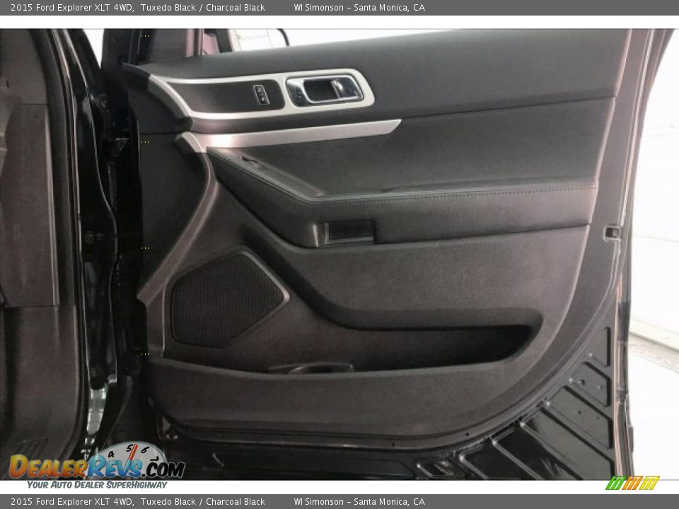 2015 Ford Explorer XLT 4WD Tuxedo Black / Charcoal Black Photo #29