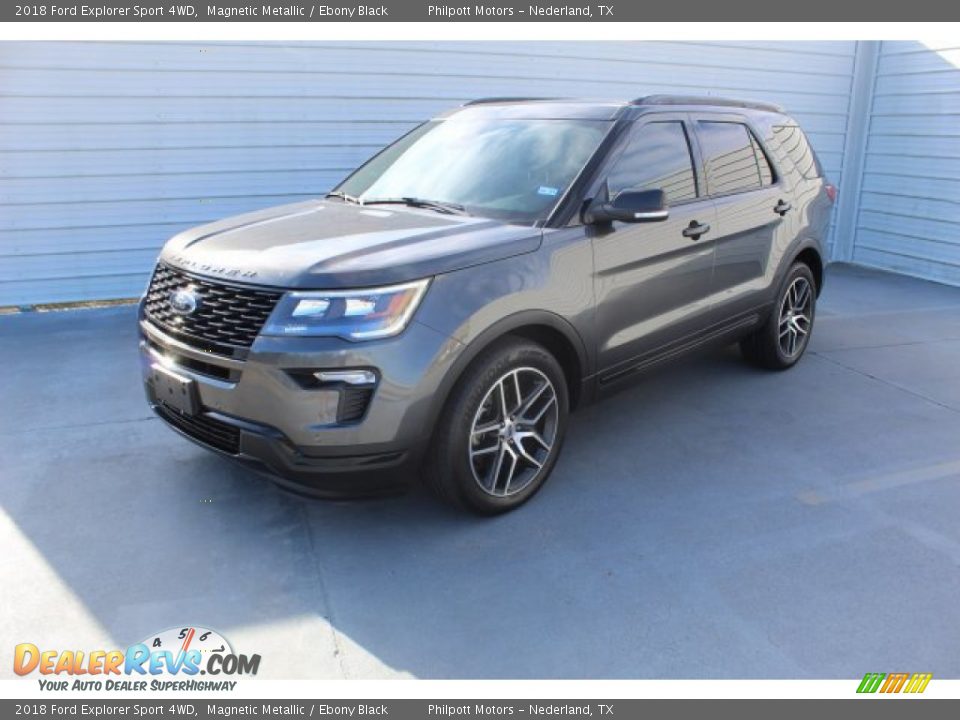 Front 3/4 View of 2018 Ford Explorer Sport 4WD Photo #4