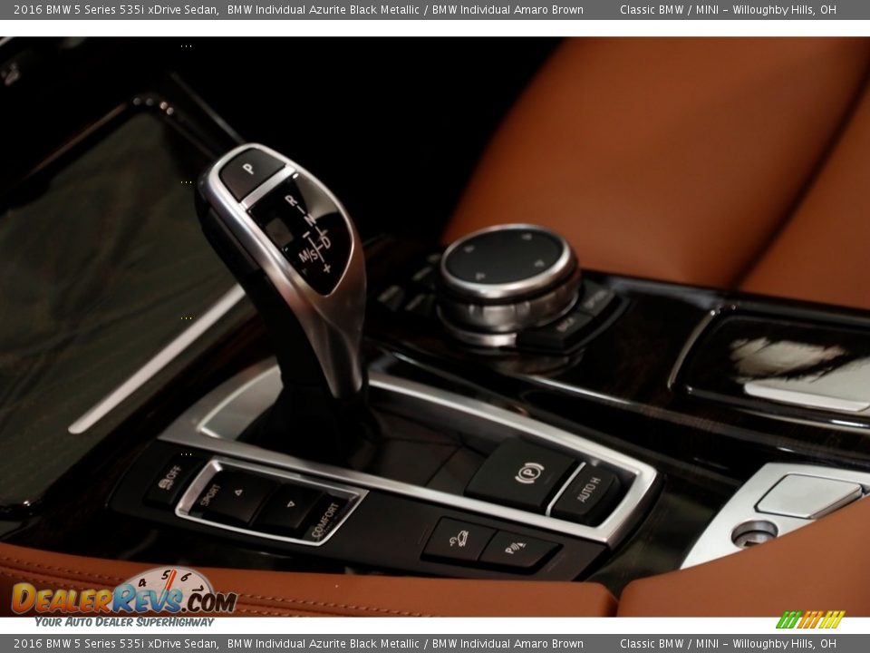 2016 BMW 5 Series 535i xDrive Sedan Shifter Photo #11