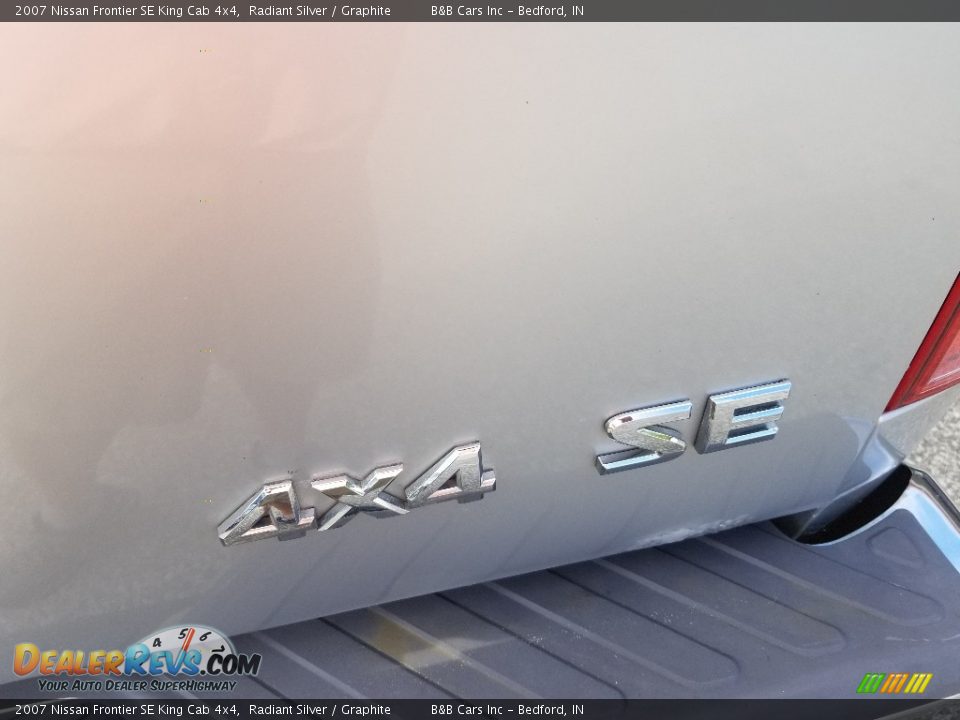 2007 Nissan Frontier SE King Cab 4x4 Radiant Silver / Graphite Photo #14