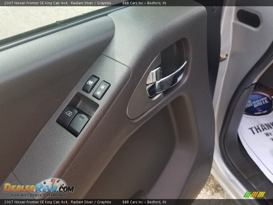 2007 Nissan Frontier SE King Cab 4x4 Radiant Silver / Graphite Photo #15