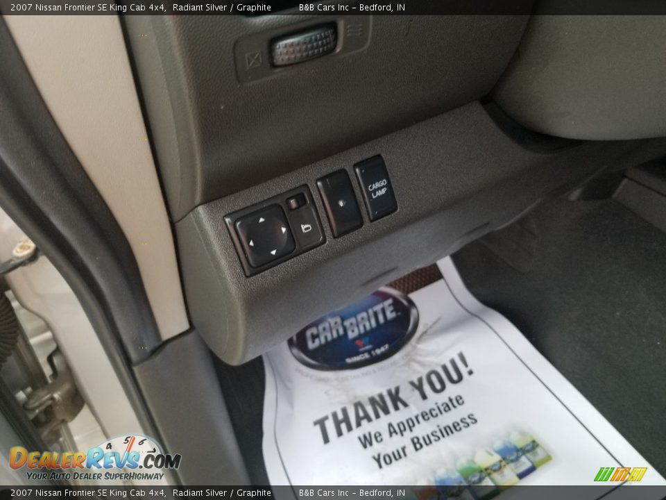 2007 Nissan Frontier SE King Cab 4x4 Radiant Silver / Graphite Photo #16