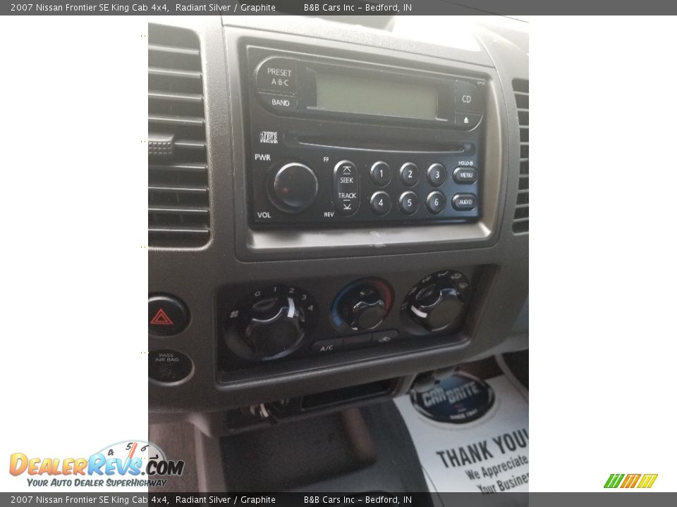 2007 Nissan Frontier SE King Cab 4x4 Radiant Silver / Graphite Photo #18