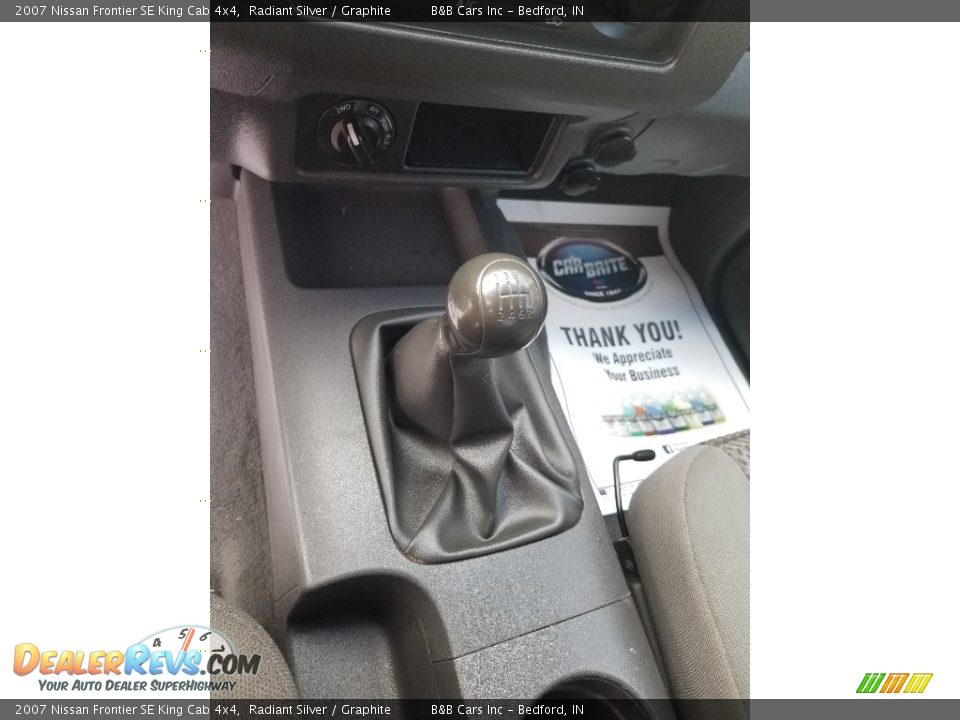 2007 Nissan Frontier SE King Cab 4x4 Radiant Silver / Graphite Photo #19