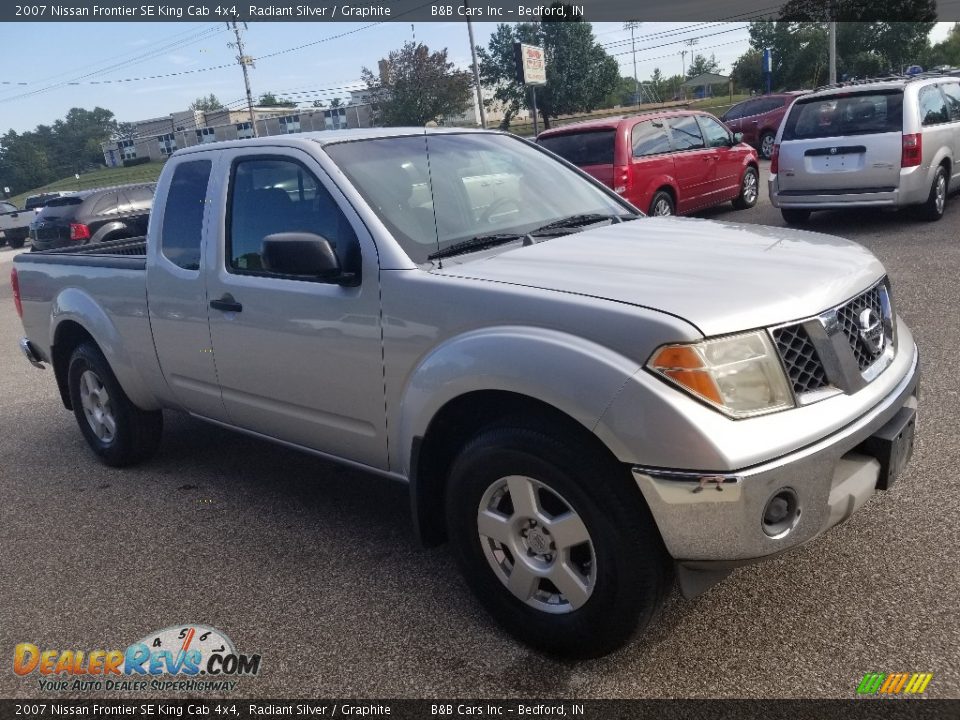 2007 Nissan Frontier SE King Cab 4x4 Radiant Silver / Graphite Photo #34