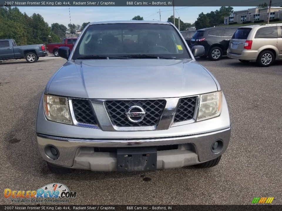 2007 Nissan Frontier SE King Cab 4x4 Radiant Silver / Graphite Photo #35