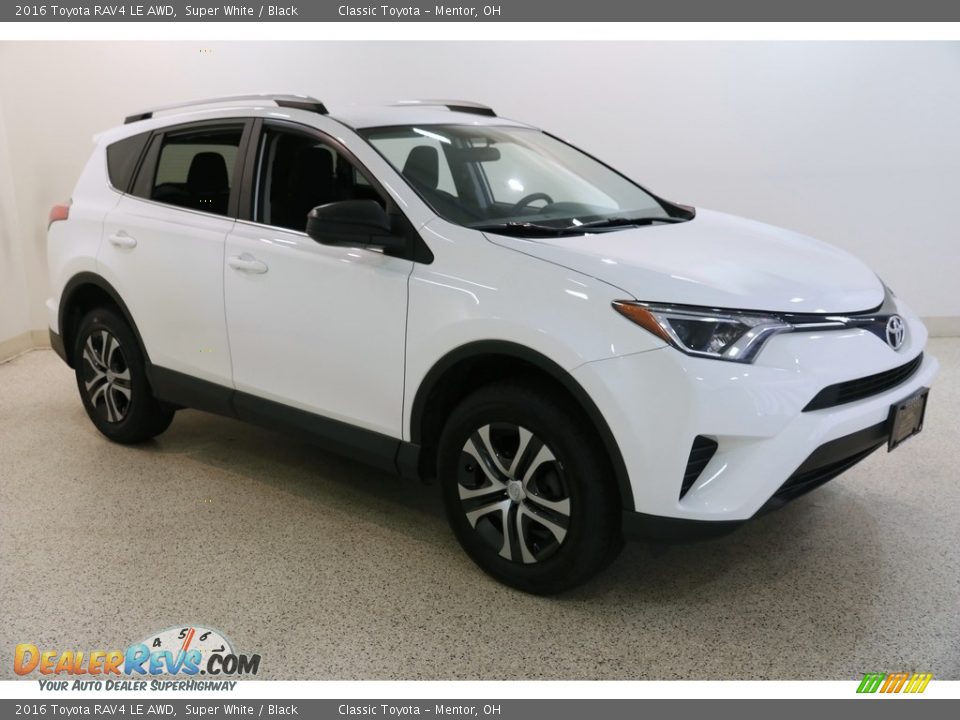 2016 Toyota RAV4 LE AWD Super White / Black Photo #1