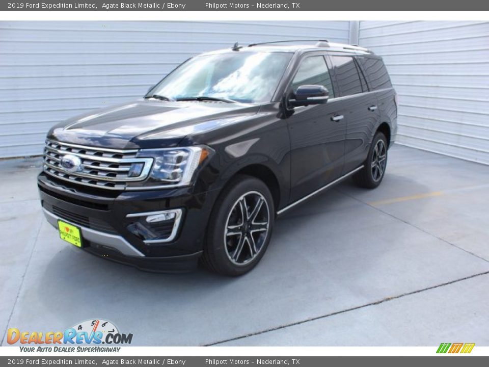 Front 3/4 View of 2019 Ford Expedition Limited Photo #4