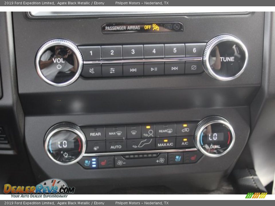 2019 Ford Expedition Limited Agate Black Metallic / Ebony Photo #17