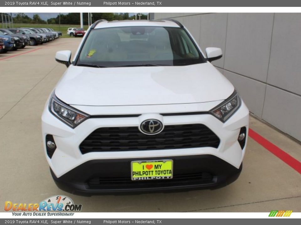 2019 Toyota RAV4 XLE Super White / Nutmeg Photo #2