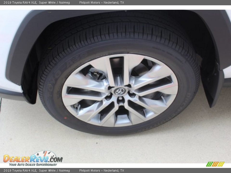2019 Toyota RAV4 XLE Super White / Nutmeg Photo #4