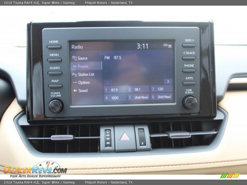 2019 Toyota RAV4 XLE Super White / Nutmeg Photo #15