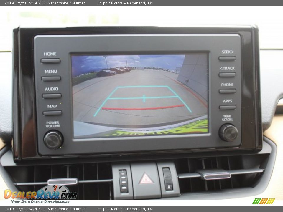2019 Toyota RAV4 XLE Super White / Nutmeg Photo #17