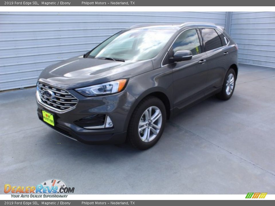Front 3/4 View of 2019 Ford Edge SEL Photo #4