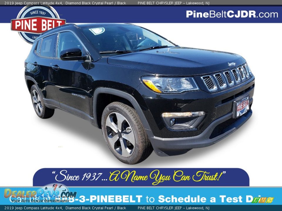 2019 Jeep Compass Latitude 4x4 Diamond Black Crystal Pearl / Black Photo #1