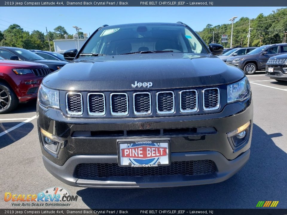 2019 Jeep Compass Latitude 4x4 Diamond Black Crystal Pearl / Black Photo #2