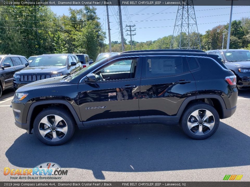 2019 Jeep Compass Latitude 4x4 Diamond Black Crystal Pearl / Black Photo #3
