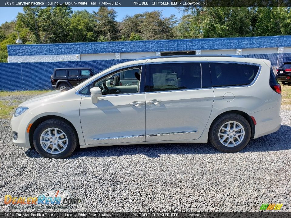 2020 Chrysler Pacifica Touring L Luxury White Pearl / Alloy/Black Photo #3