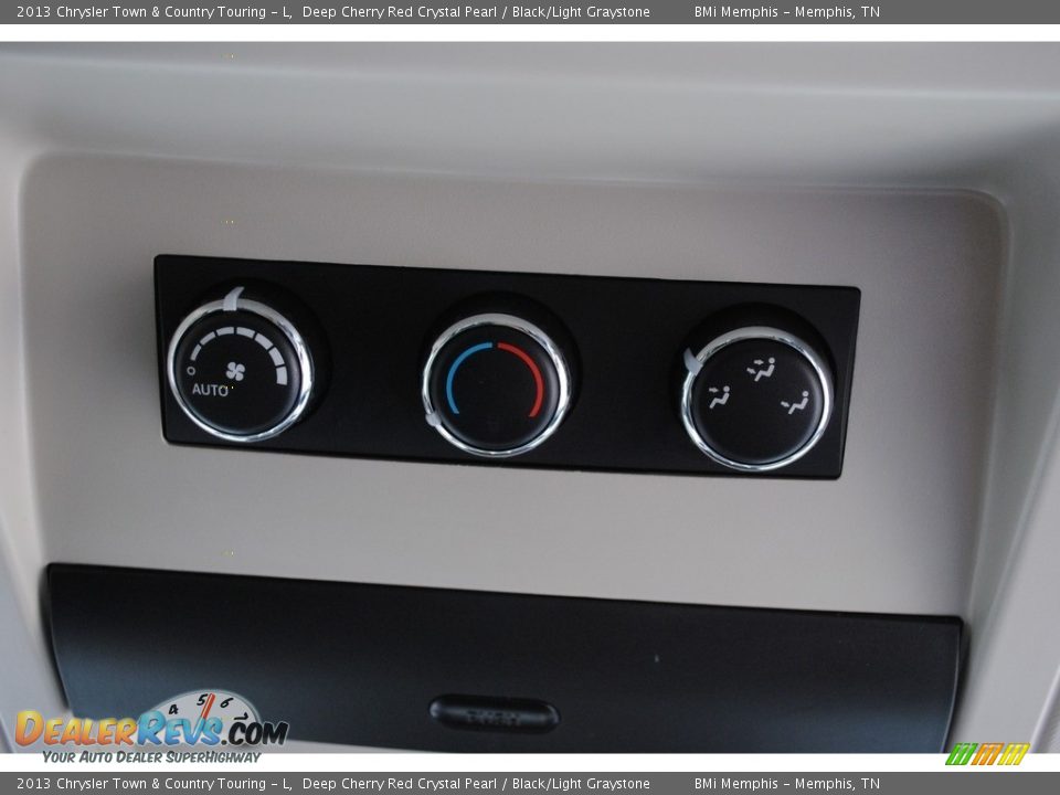 2013 Chrysler Town & Country Touring - L Deep Cherry Red Crystal Pearl / Black/Light Graystone Photo #22