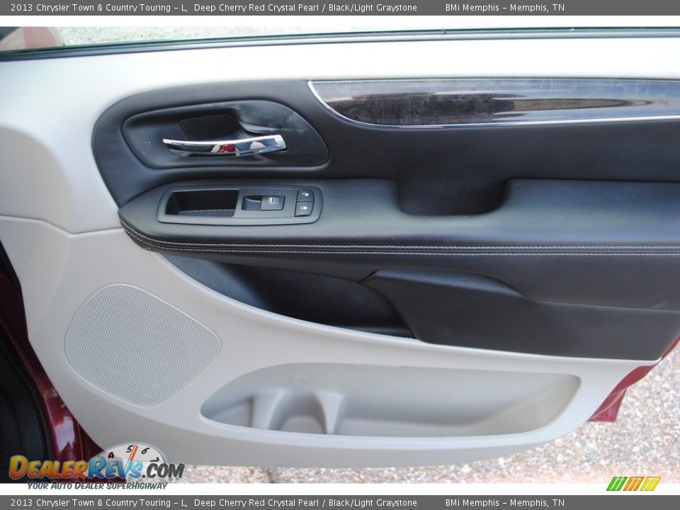 2013 Chrysler Town & Country Touring - L Deep Cherry Red Crystal Pearl / Black/Light Graystone Photo #27