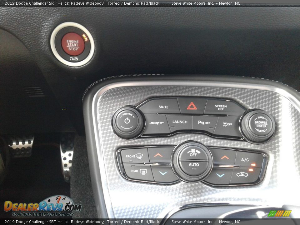 Controls of 2019 Dodge Challenger SRT Hellcat Redeye Widebody Photo #30