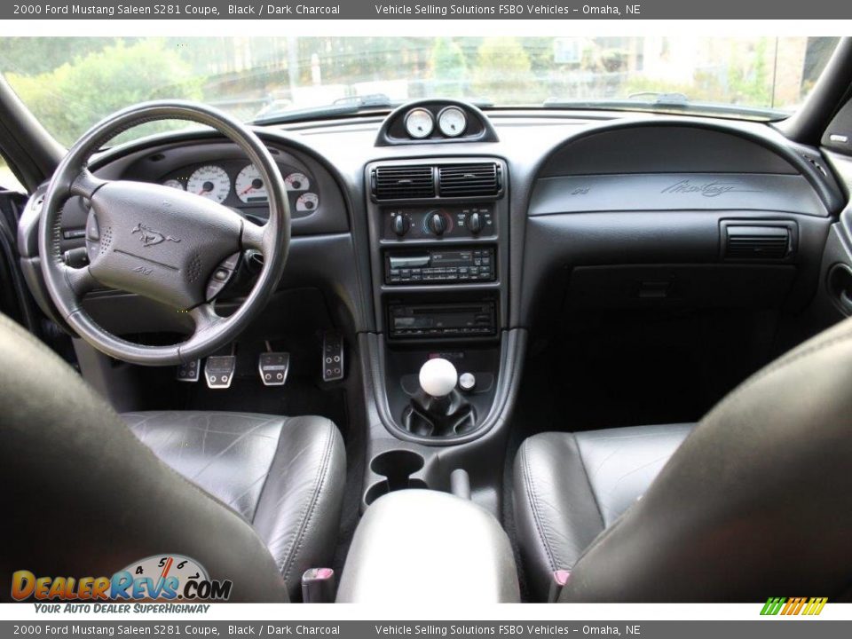 Dashboard of 2000 Ford Mustang Saleen S281 Coupe Photo #3