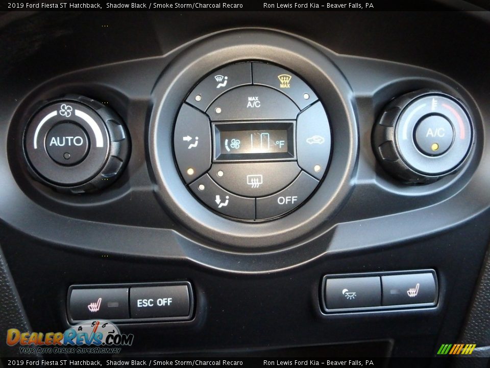 Controls of 2019 Ford Fiesta ST Hatchback Photo #20