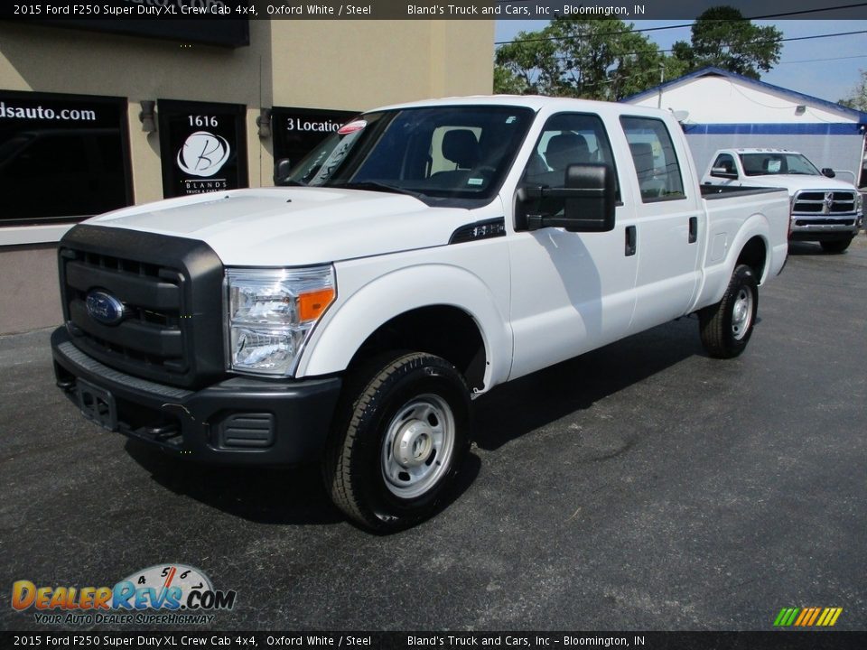 2015 Ford F250 Super Duty XL Crew Cab 4x4 Oxford White / Steel Photo #2