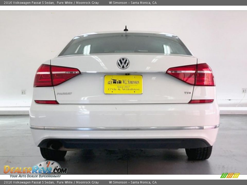 2016 Volkswagen Passat S Sedan Pure White / Moonrock Gray Photo #3