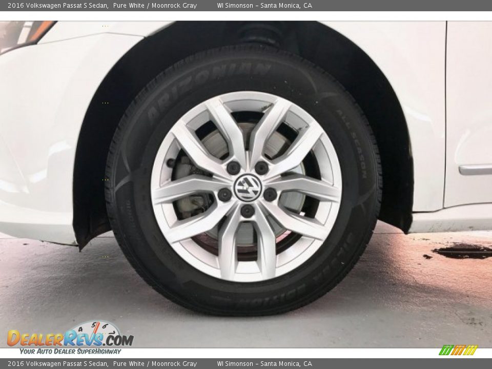 2016 Volkswagen Passat S Sedan Pure White / Moonrock Gray Photo #8