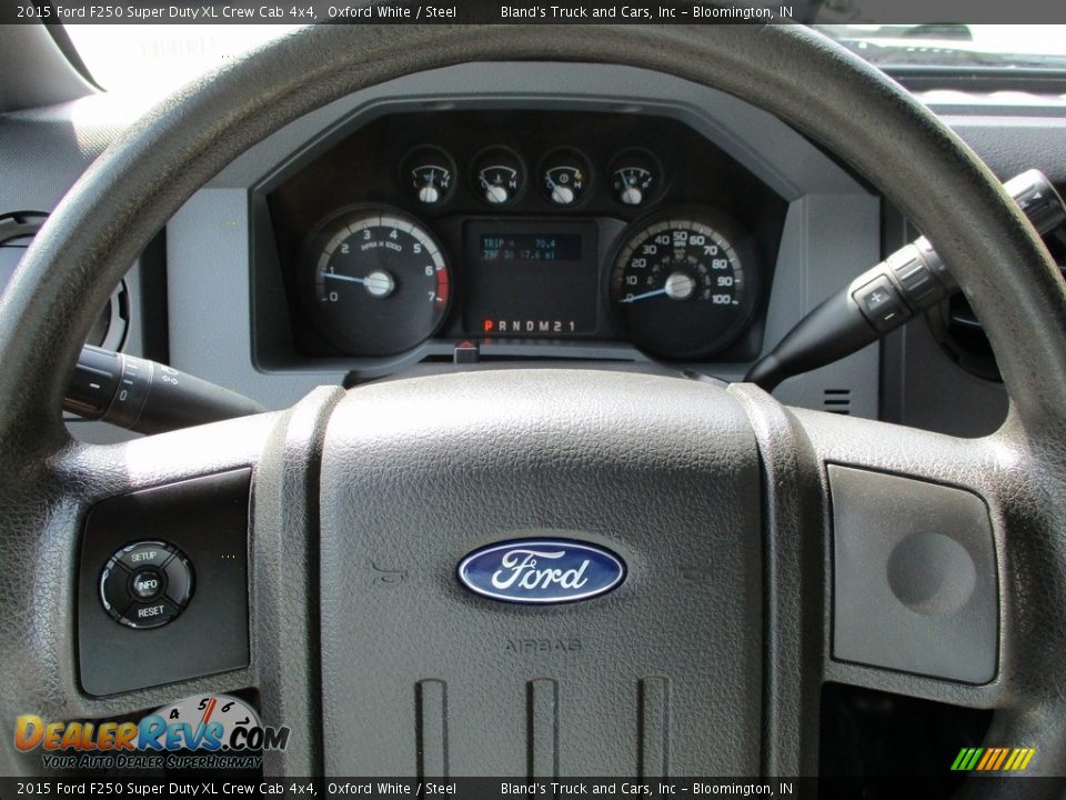 2015 Ford F250 Super Duty XL Crew Cab 4x4 Oxford White / Steel Photo #10