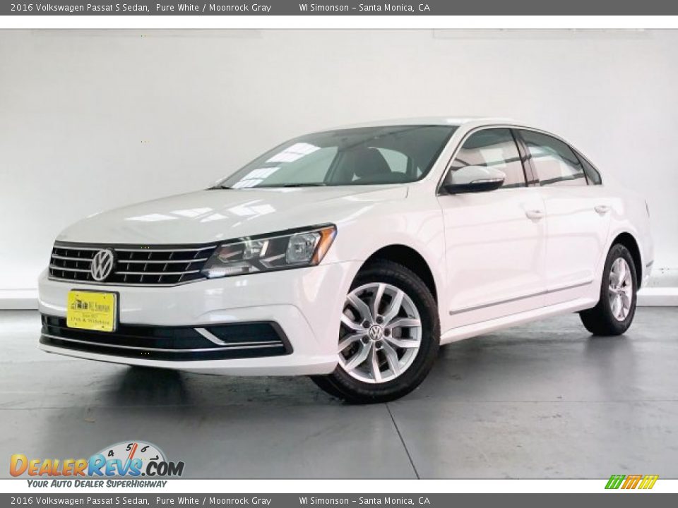 2016 Volkswagen Passat S Sedan Pure White / Moonrock Gray Photo #12