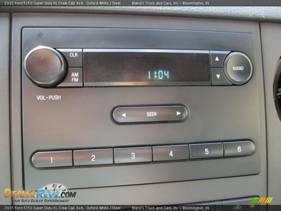 2015 Ford F250 Super Duty XL Crew Cab 4x4 Oxford White / Steel Photo #15