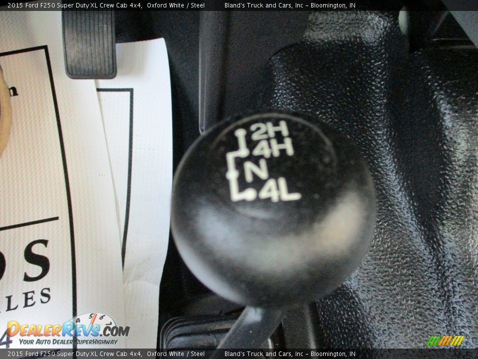 2015 Ford F250 Super Duty XL Crew Cab 4x4 Oxford White / Steel Photo #18