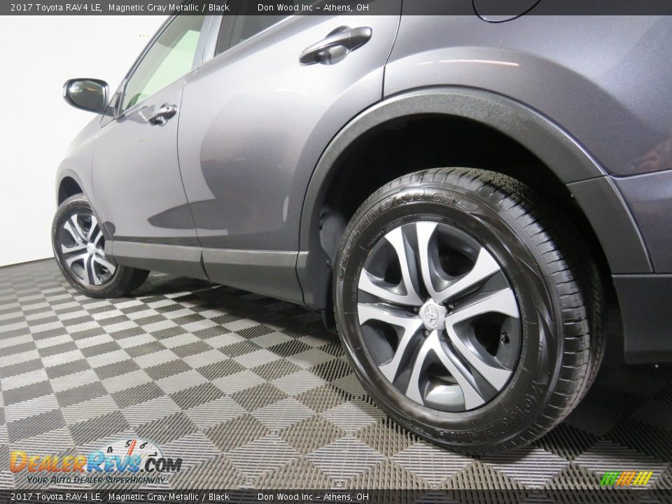 2017 Toyota RAV4 LE Magnetic Gray Metallic / Black Photo #10