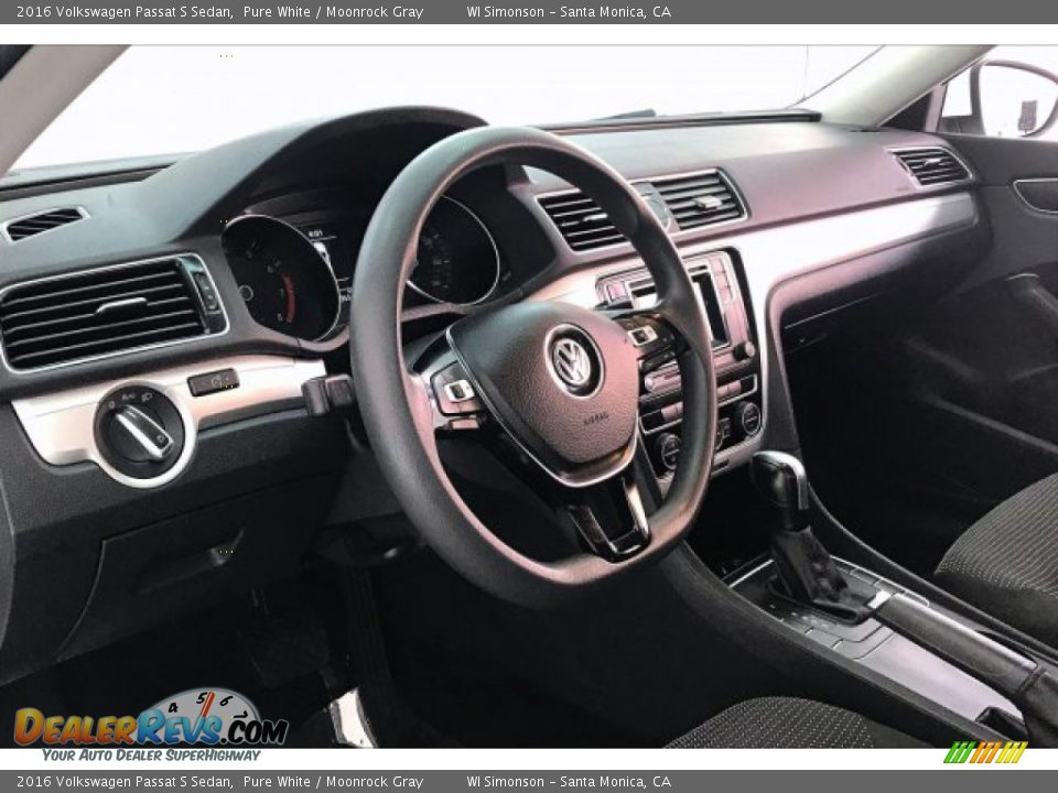 2016 Volkswagen Passat S Sedan Pure White / Moonrock Gray Photo #22