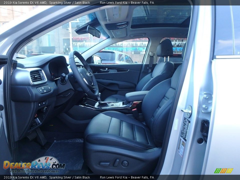Front Seat of 2019 Kia Sorento EX V6 AWD Photo #12