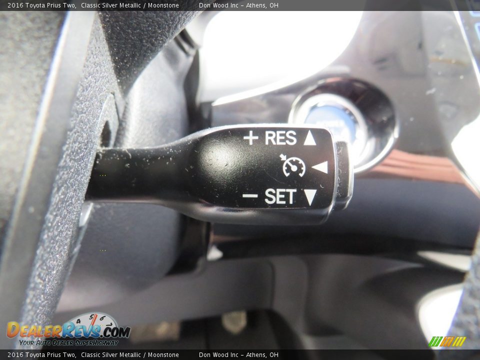 2016 Toyota Prius Two Classic Silver Metallic / Moonstone Photo #21