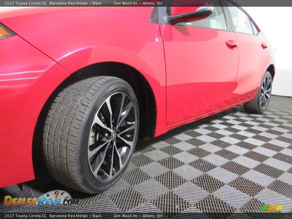 2017 Toyota Corolla SE Barcelona Red Metalic / Black Photo #9