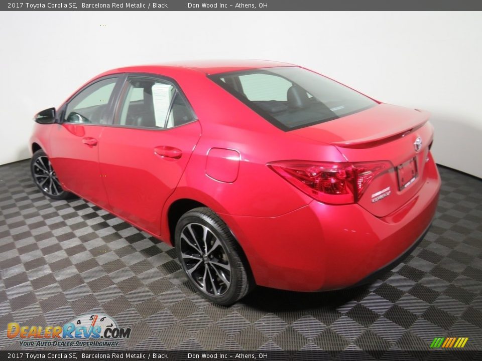 2017 Toyota Corolla SE Barcelona Red Metalic / Black Photo #11