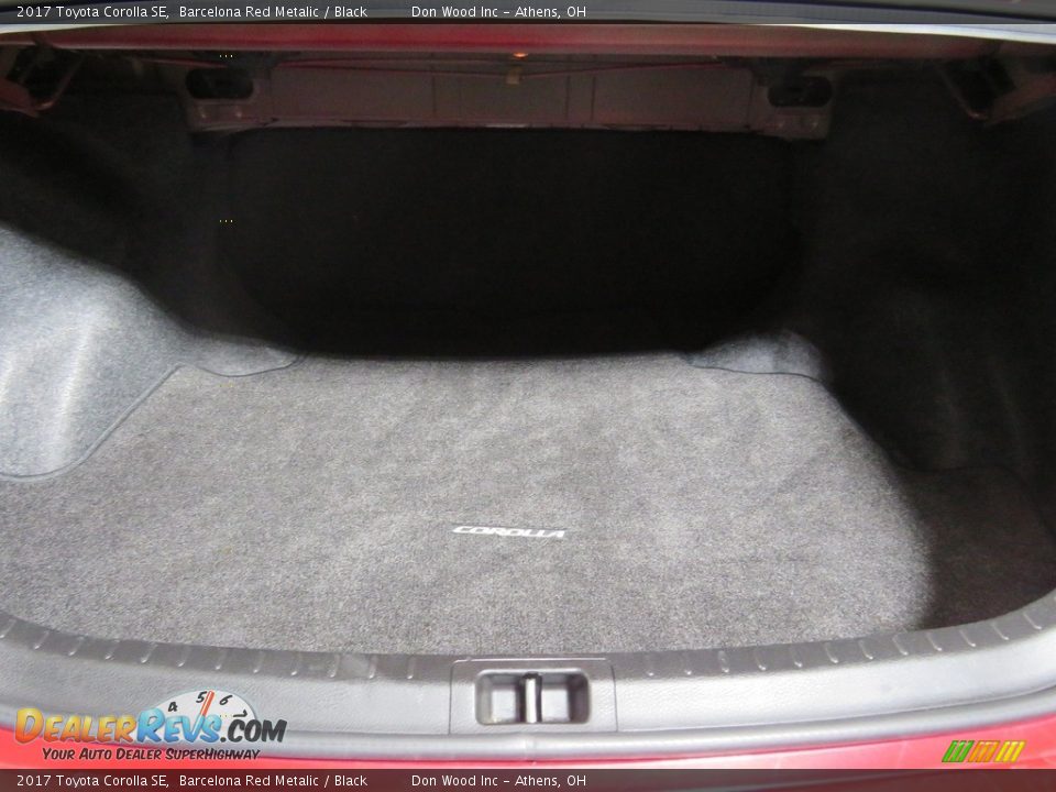 2017 Toyota Corolla SE Barcelona Red Metalic / Black Photo #14