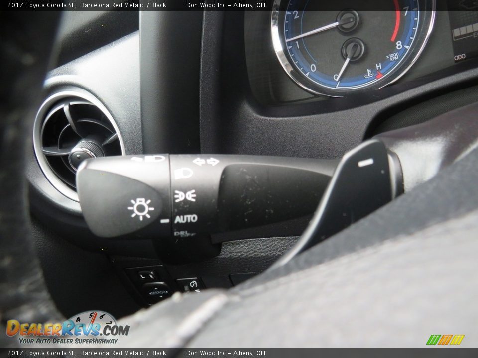 2017 Toyota Corolla SE Barcelona Red Metalic / Black Photo #21