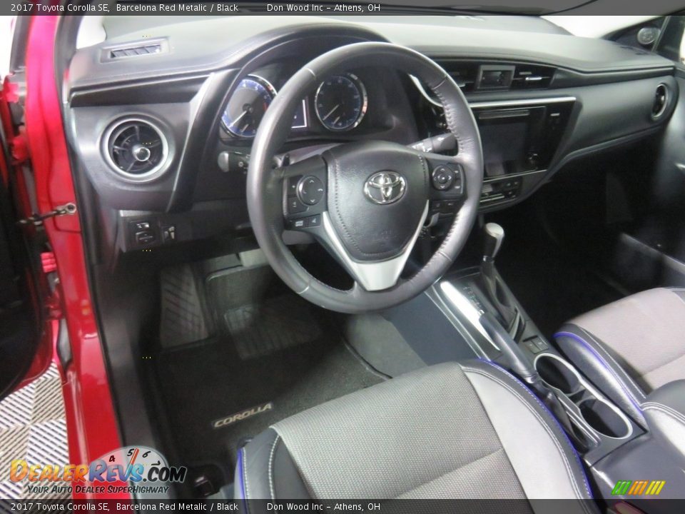 2017 Toyota Corolla SE Barcelona Red Metalic / Black Photo #32