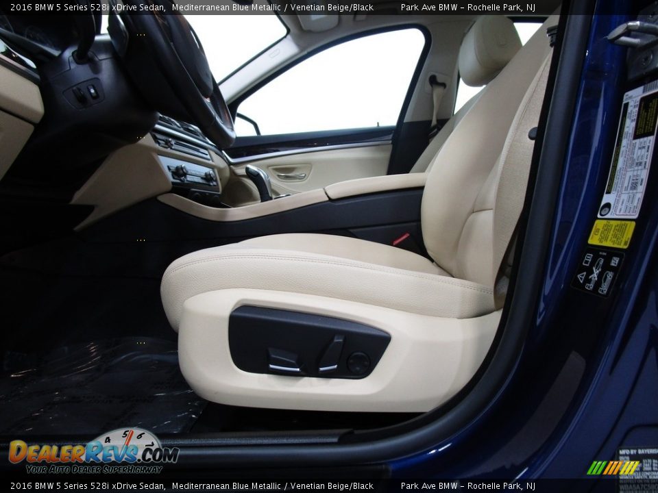 2016 BMW 5 Series 528i xDrive Sedan Mediterranean Blue Metallic / Venetian Beige/Black Photo #9