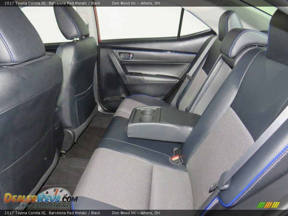 2017 Toyota Corolla SE Barcelona Red Metalic / Black Photo #35