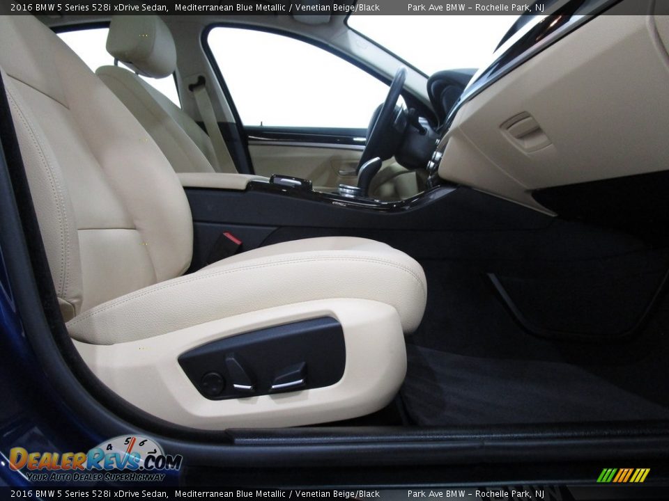 2016 BMW 5 Series 528i xDrive Sedan Mediterranean Blue Metallic / Venetian Beige/Black Photo #15