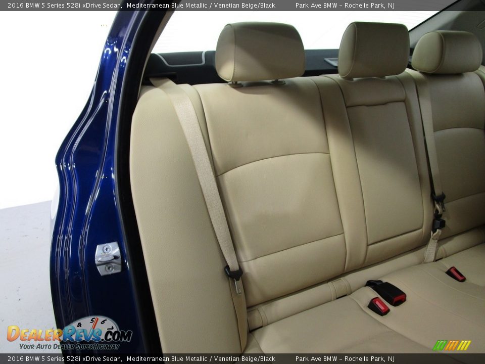 2016 BMW 5 Series 528i xDrive Sedan Mediterranean Blue Metallic / Venetian Beige/Black Photo #17