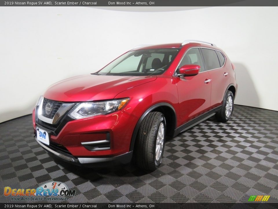 2019 Nissan Rogue SV AWD Scarlet Ember / Charcoal Photo #8
